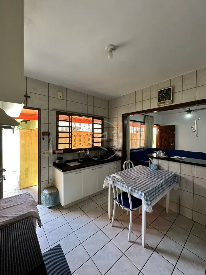 Casa à Venda Centro De Ibiporã PR - foto 12 de 14