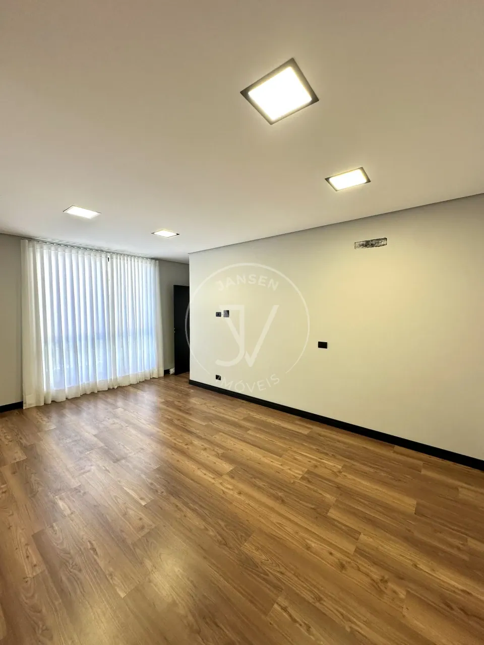 Casa à venda no Royal Boulevard em Ibiporã com piscina - foto 8 de 20