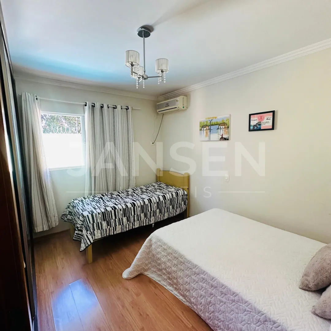 Casa térrea de alto padrão com piscina e amplo espaço gourmet a venda Setor 1 Ibiporã - foto 8 de 19