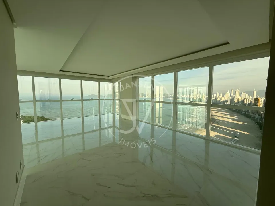 Cobertura De Luxo No Skyline Tower Balneário Camboriú - foto 1 de 12